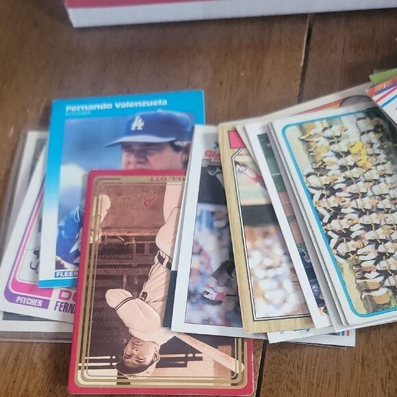 Baseball Trading Card Collection (Box lot1) - Picture 3 of 4